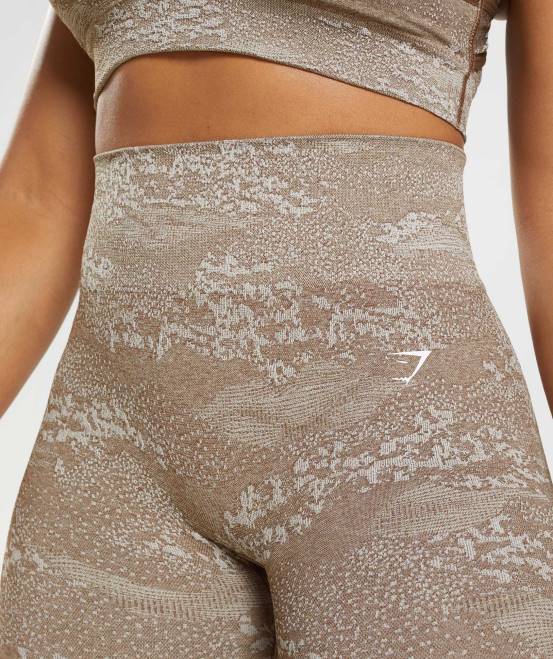 Kieselgrau/Seelenbraun Kleidung Gymshark Frauen Passen Sie die nahtlosen Camo-Leggings an 04P8325