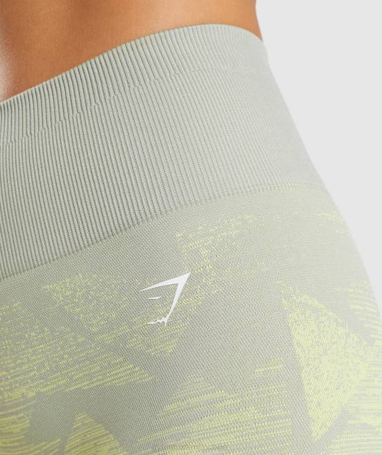 Dreieck | taupegrauer Druck Kleidung Gymshark Frauen Nahtlose Ombre-Shorts anpassen 04P887