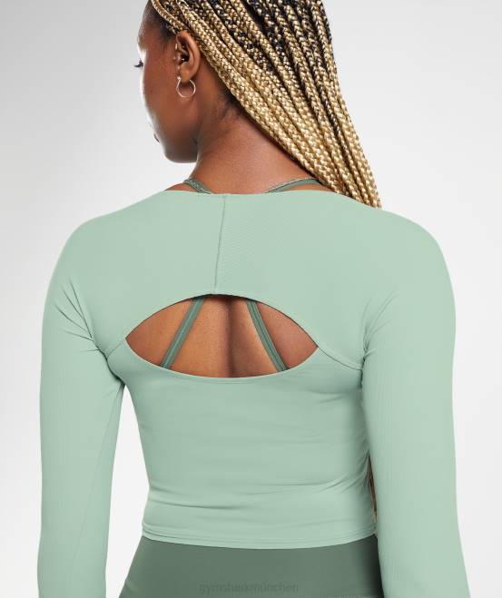 Wüstensalbeigrün Kleidung Gymshark Frauen Erhöhtes Crop-Top mit 3/4-Ärmeln 04P8448
