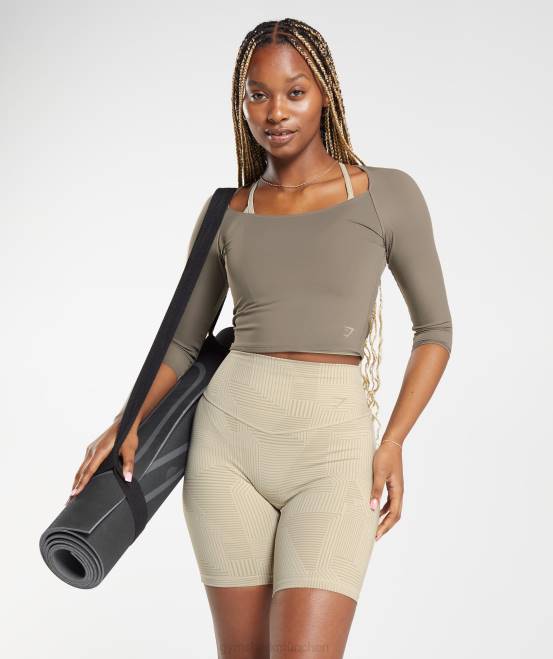 braun gebürstet Kleidung Gymshark Frauen Erhöhtes Crop-Top mit 3/4-Ärmeln 04P8435