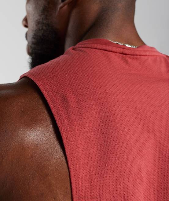 sonnengetrocknetes Rot (ausverkauft) Kleidung Gymshark Männer Reagieren Sie mit dem Drop-Arm-Tank 04P8974