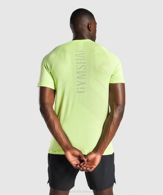 Grün Kleidung Gymshark Männer Apex Perform T-Shirt 04P8733