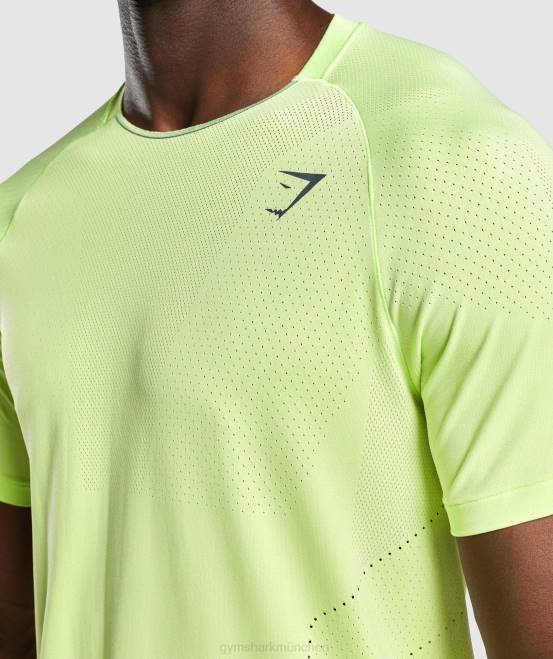 Grün Kleidung Gymshark Männer Apex Perform T-Shirt 04P8733
