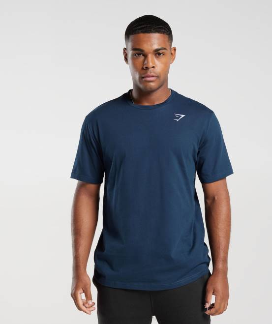 Marine Kleidung Gymshark Männer T-Shirt mit Wappen 04P8586