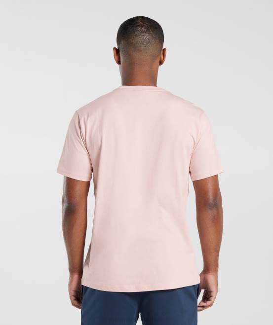nebliges Rosa Kleidung Gymshark Männer T-Shirt mit Wappen 04P8680