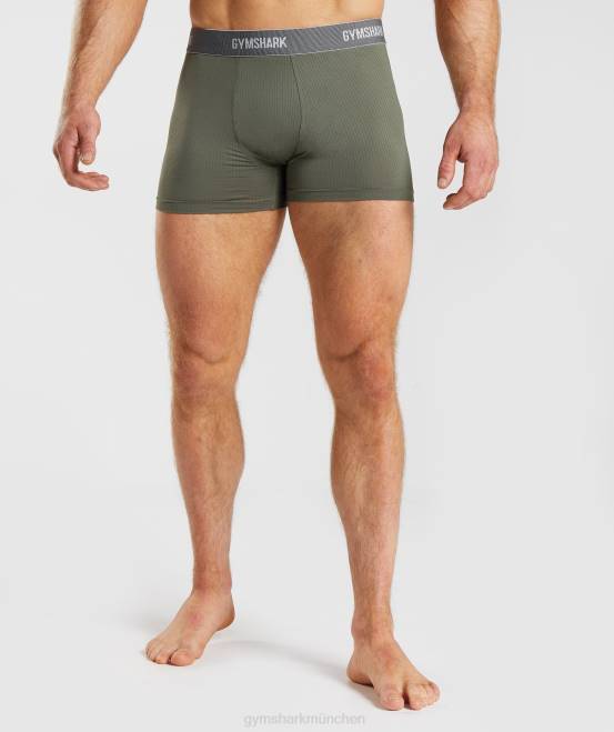 schwarz/kernoliv Kleidung Gymshark Männer Sport-Tech-Boxershorts, 2 Stück 04P81045
